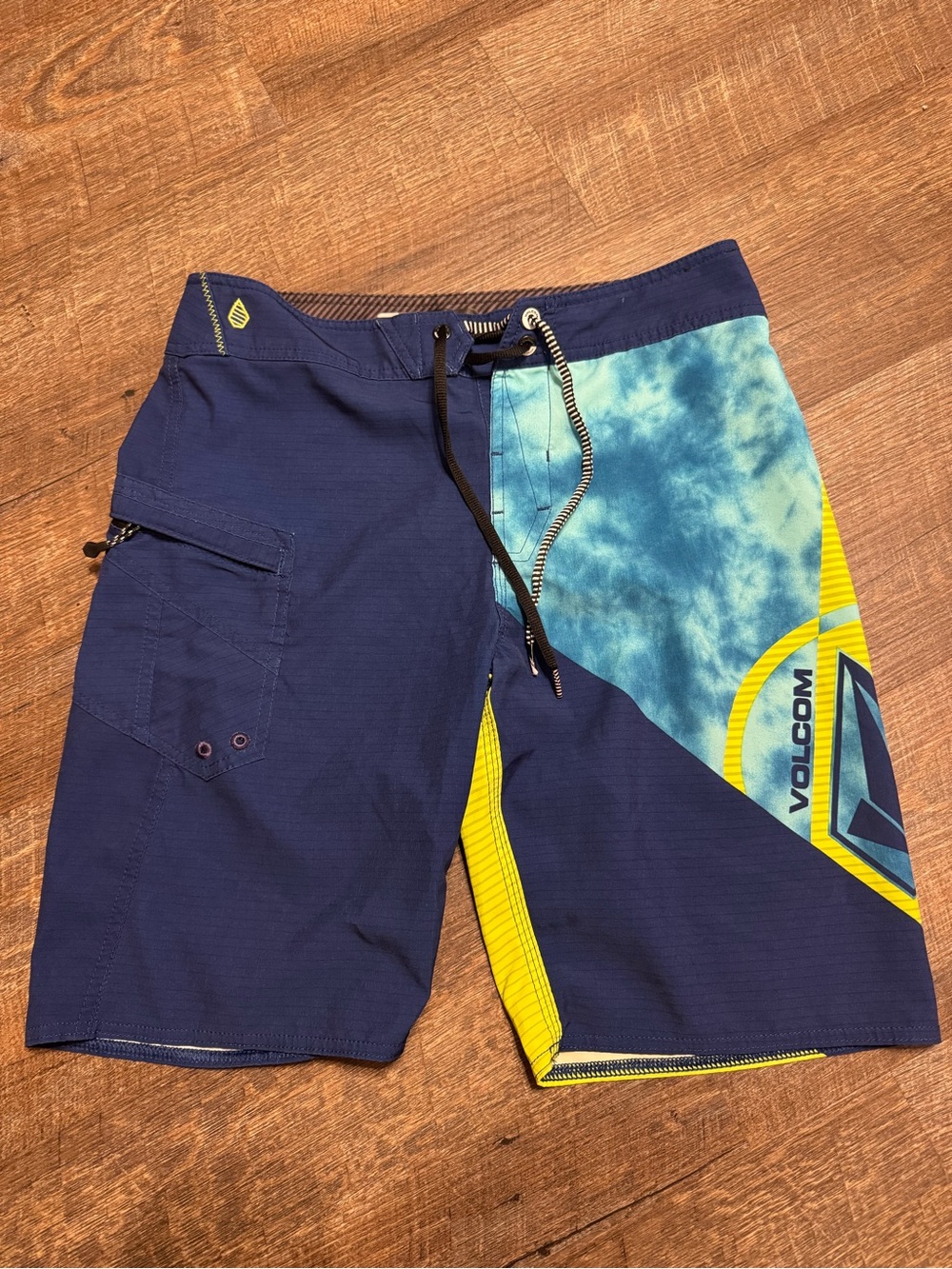 Volcom Mod-Tech Men’s Multi Color Boardshorts Swim Trunks Sz 29 (See Photos)